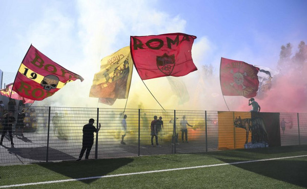 trofeo-di-bartolomei-trigoria-bandiere-825x510