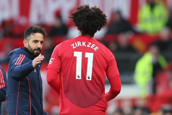 ruben-amorim-and-joshua-zirkzee